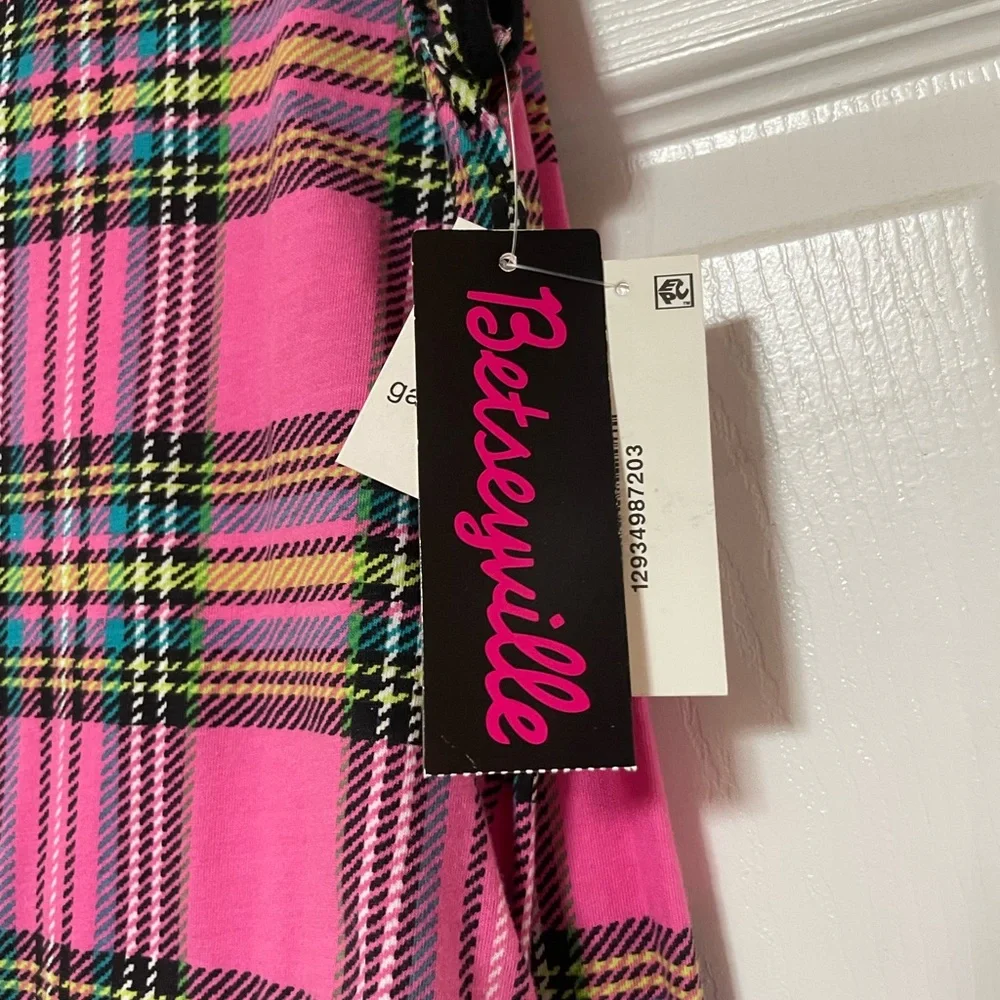 Betseyville women sz large PJ set pink/black/green plaid. 2 piece set new w tags - Picture 3 of 7